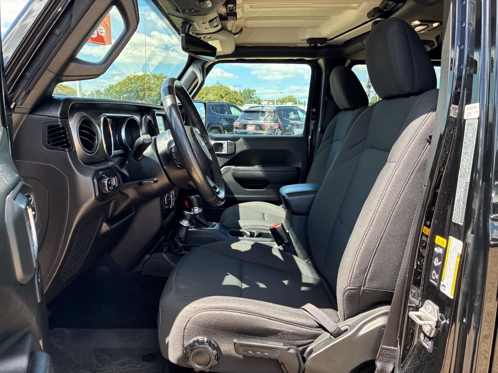 Used 2022 Jeep Gladiator Sport AWD/4WD image 10