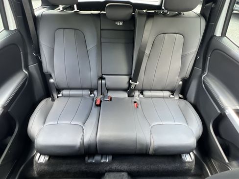 Used 2026 Mercedes-Benz GLB 250 4MATIC image 15