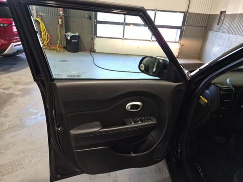 Used 2019 Kia Soul FWD image 10
