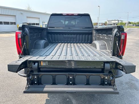 New 2026 GMC Sierra 2500 Denali w/ Denali Reserve Package image 12