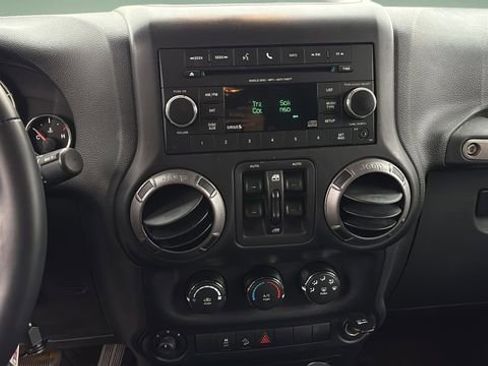 Used 2015 Jeep Wrangler Unlimited Sport w/ Quick Order Package 24S image 22