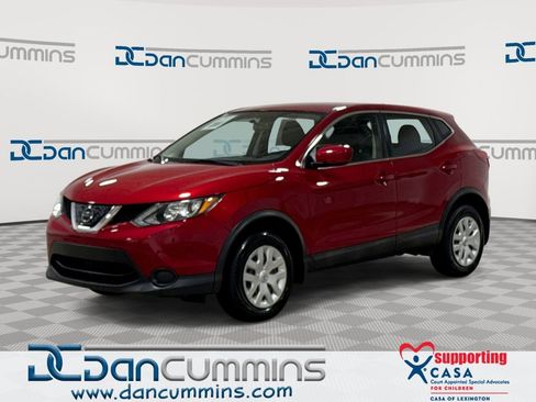 Used 2018 Nissan Rogue Sport S FWD image 1
