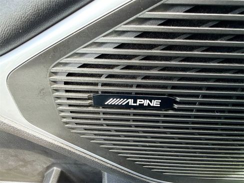 Used 2023 Jeep Wagoneer L Series II image 10