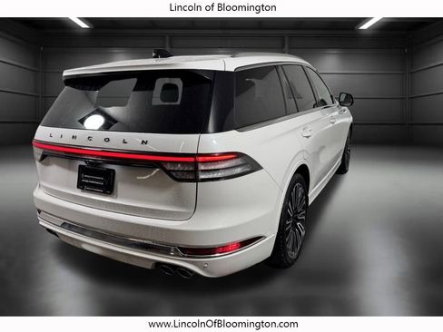 New 2025 Lincoln Aviator Black Label image 7