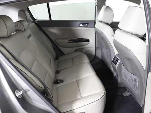 Used 2018 Kia Sportage EX image 32
