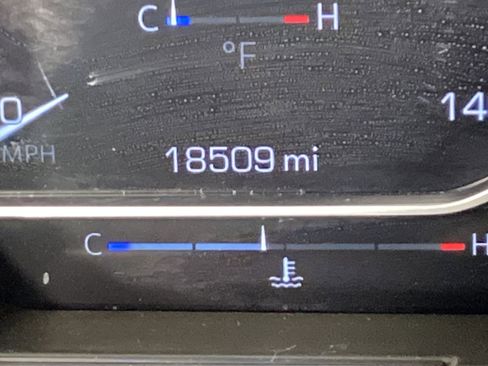 Used 2024 GMC Sierra 2500 AT4X image 26