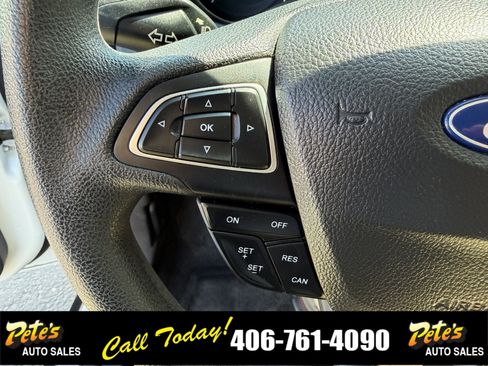 Used 2017 Ford Focus SE FWD image 25