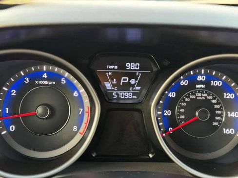 Used 2014 Hyundai Elantra SE w/ Option Group 02 image 12