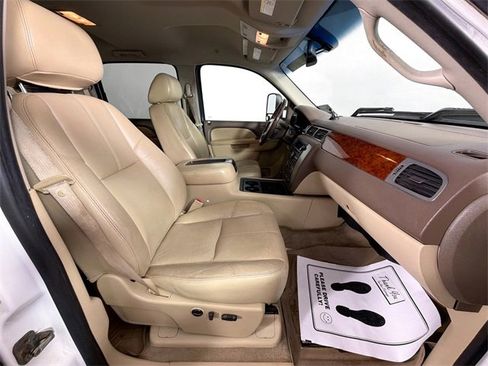 Used 2011 GMC Sierra 2500 SLT w/ SLT Convenience Package image 27