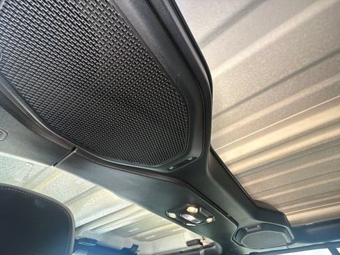 Used 2020 Jeep Gladiator Overland AWD/4WD image 17
