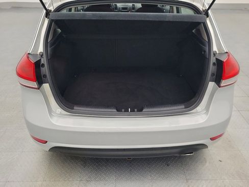 Used 2017 Kia Forte LX image 29