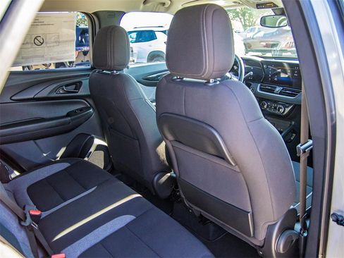 New 2025 Chevrolet TrailBlazer LT w/ Convenience Package image 16