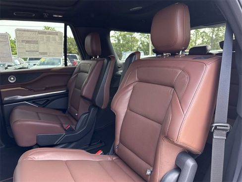 New 2025 Lincoln Navigator Reserve image 21