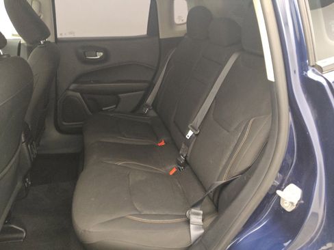 Used 2018 Jeep Compass Sport w/ Tech Group FWD image 18