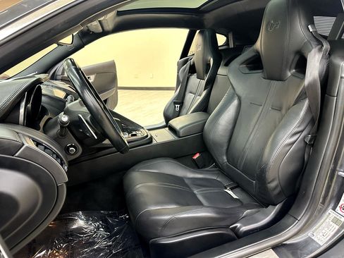 Used 2016 Jaguar F-TYPE R image 18