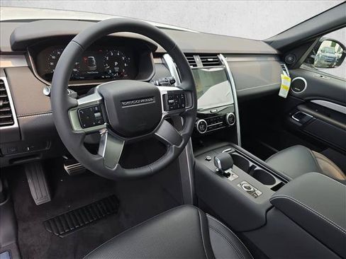 New 2026 Land Rover Discovery Dynamic SE AWD/4WD image 18