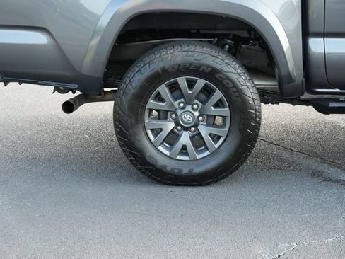 Used 2023 Toyota Tacoma SR5 AWD/4WD image 11