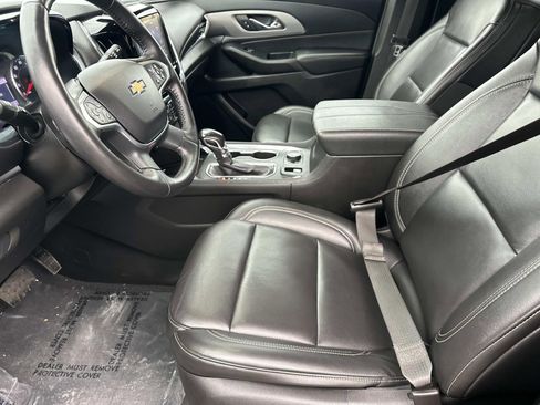 Used 2022 Chevrolet Traverse LT w/ LPO, Floor Liner Package image 22