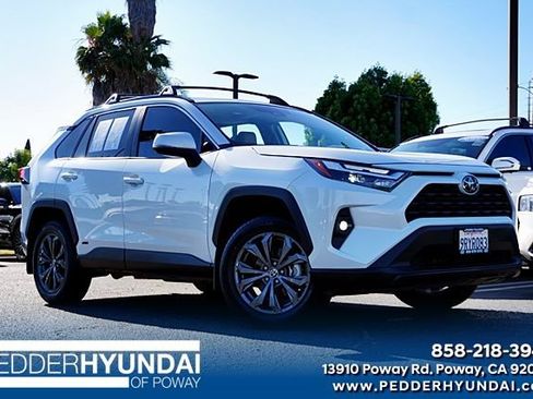 Used 2025 Toyota RAV4 XLE Premium w/ Weather Package AWD/4WD image 1