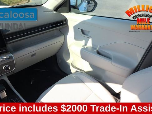 Used 2025 Hyundai Kona SE image 28