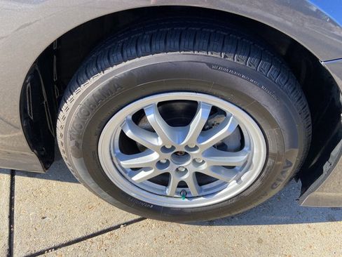 Used 2018 Toyota Prius Four image 31