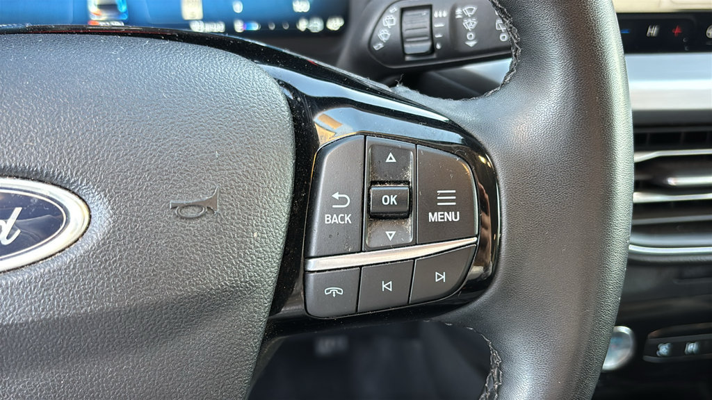 Used 2024 Ford Escape Platinum AWD/4WD image 16