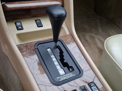 Used 1991 Mercedes-Benz 560 SEC image 16