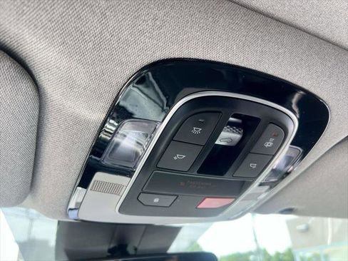 Used 2022 Hyundai Santa Fe Limited image 29