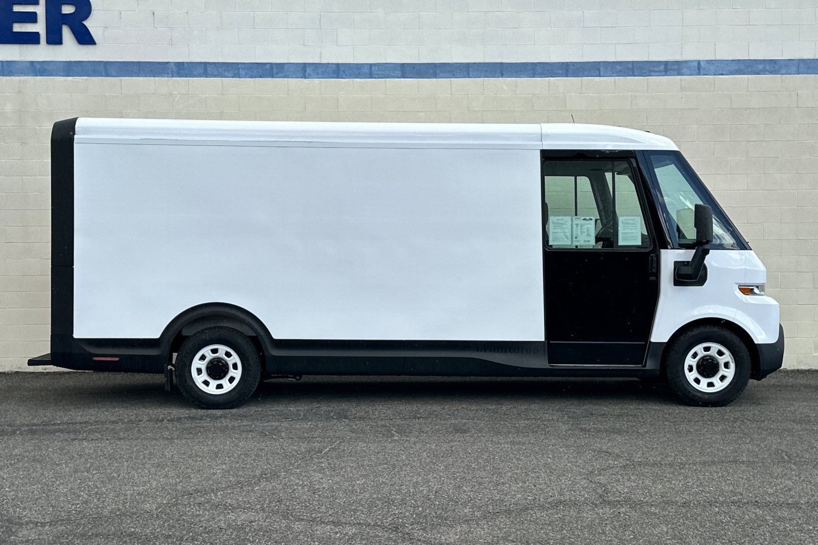 Used 2024 Chevrolet Brightdrop 600 w/ Commercial Equipment Package AWD/4WD image 3