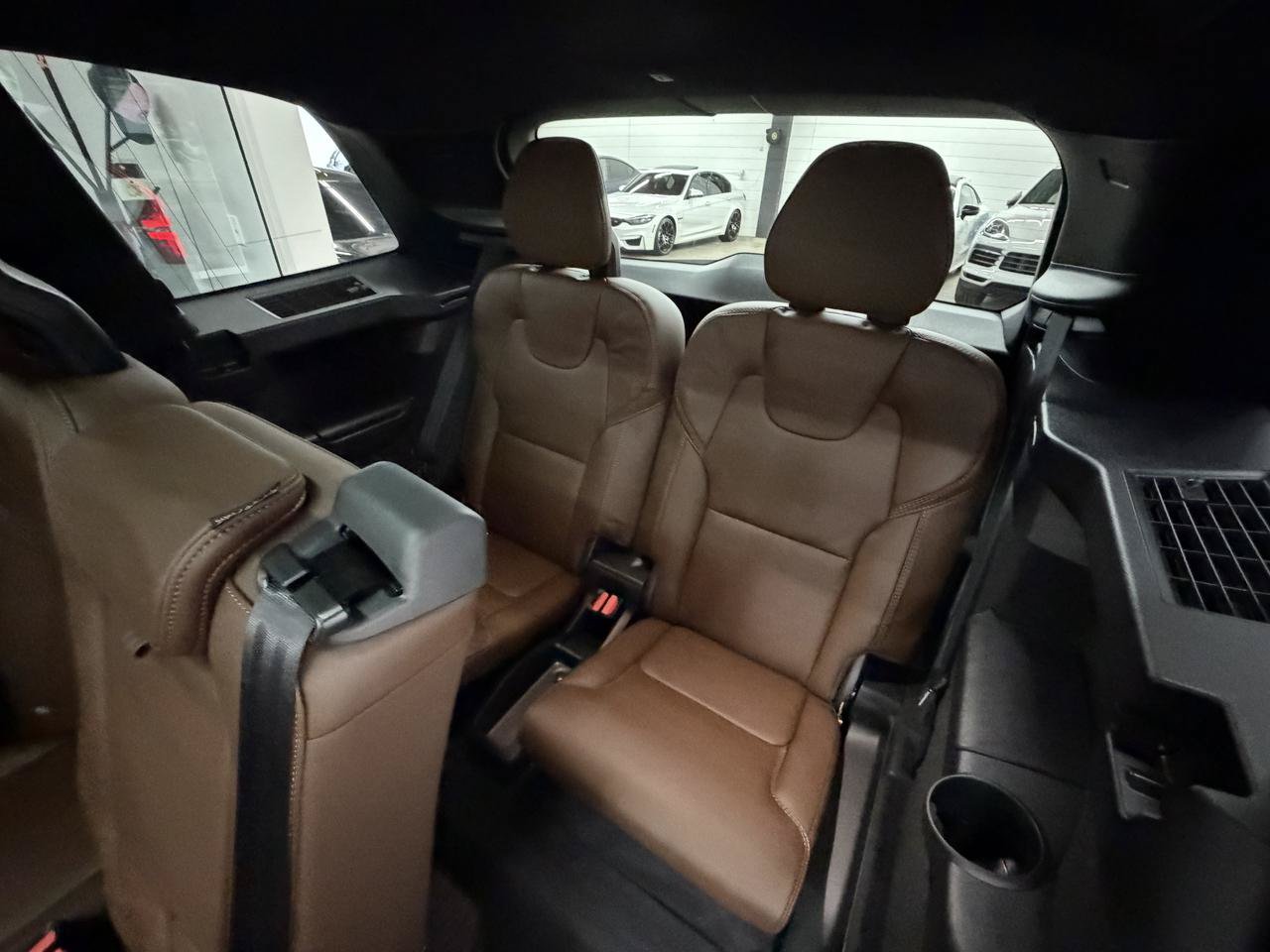 Used 2025 Volvo XC90 B6 Ultra w/ Protection Package Premier AWD/4WD image 18