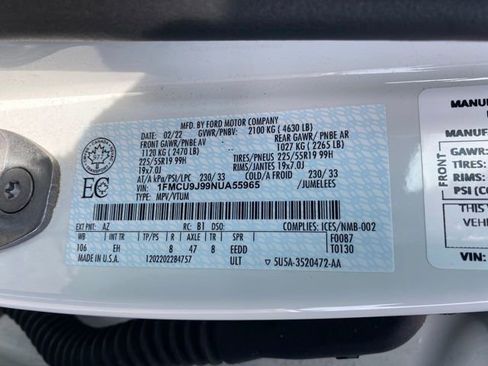 Used 2022 Ford Escape Titanium image 24