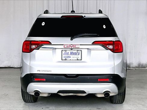 Used 2018 GMC Acadia SLT image 3