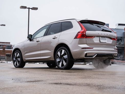 Certified 2025 Volvo XC60 T8 Ultra w/ Climate Package image 5