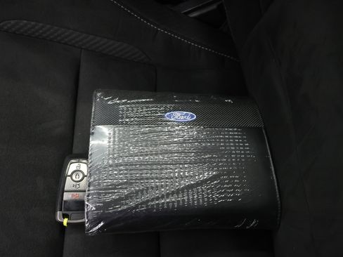 Used 2018 Ford Mustang Shelby GT350 w/ Electronics Package image 53