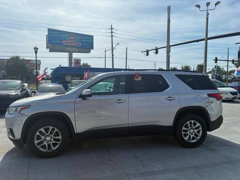 Used 2019 Chevrolet Traverse LT FWD image 7