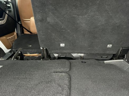 Used 2016 Jeep Wrangler Unlimited Sahara w/ Connectivity Group image 32