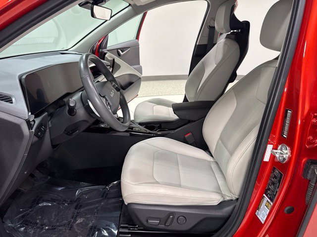 Used 2023 Kia Niro EX FWD image 13