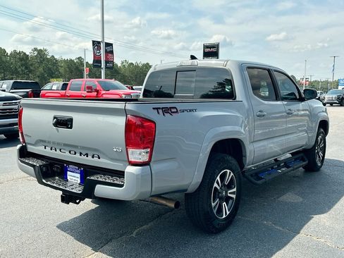 Used 2018 Toyota Tacoma TRD Sport RWD image 7