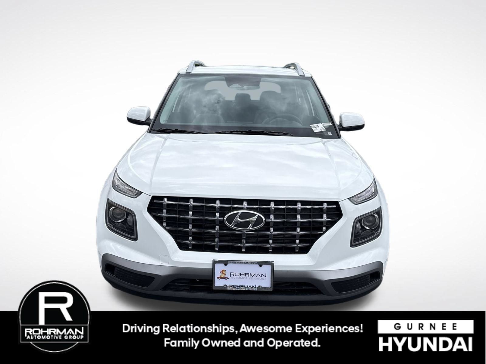 Used 2026 Hyundai Venue SEL FWD image 3