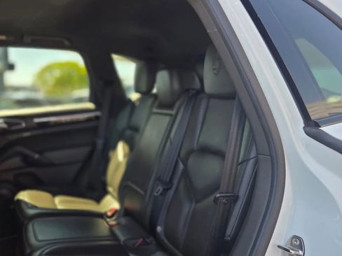 Used 2017 Porsche Cayenne AWD/4WD image 48
