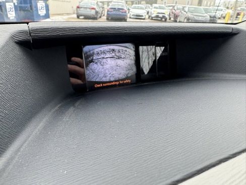 Used 2013 Toyota Sienna XLE image 4