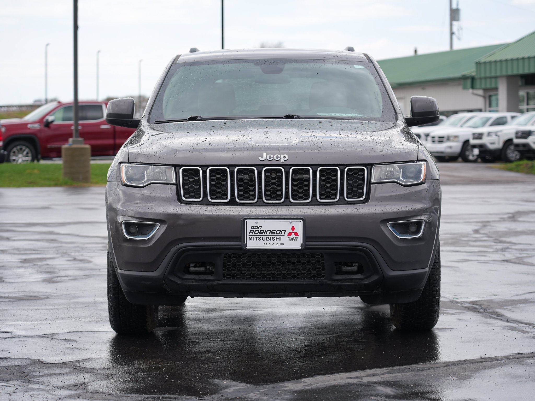 Used 2019 Jeep Grand Cherokee Laredo AWD/4WD image 9