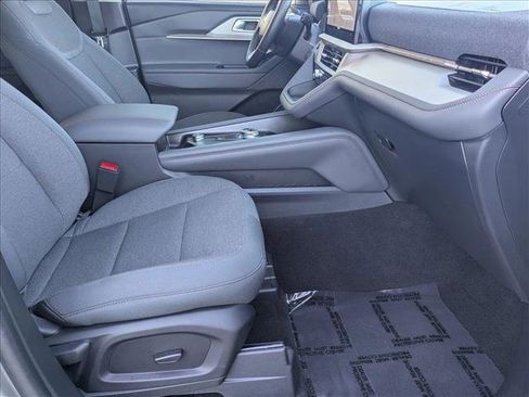 Used 2025 Ford Explorer Active image 21