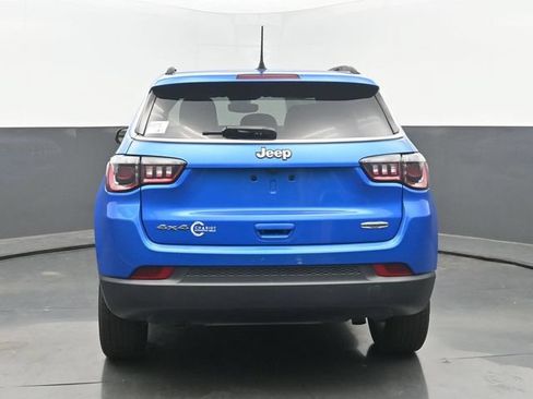 Used 2024 Jeep Compass Latitude AWD/4WD image 5