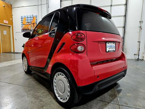 Used 2013 smart fortwo pure RWD image 6