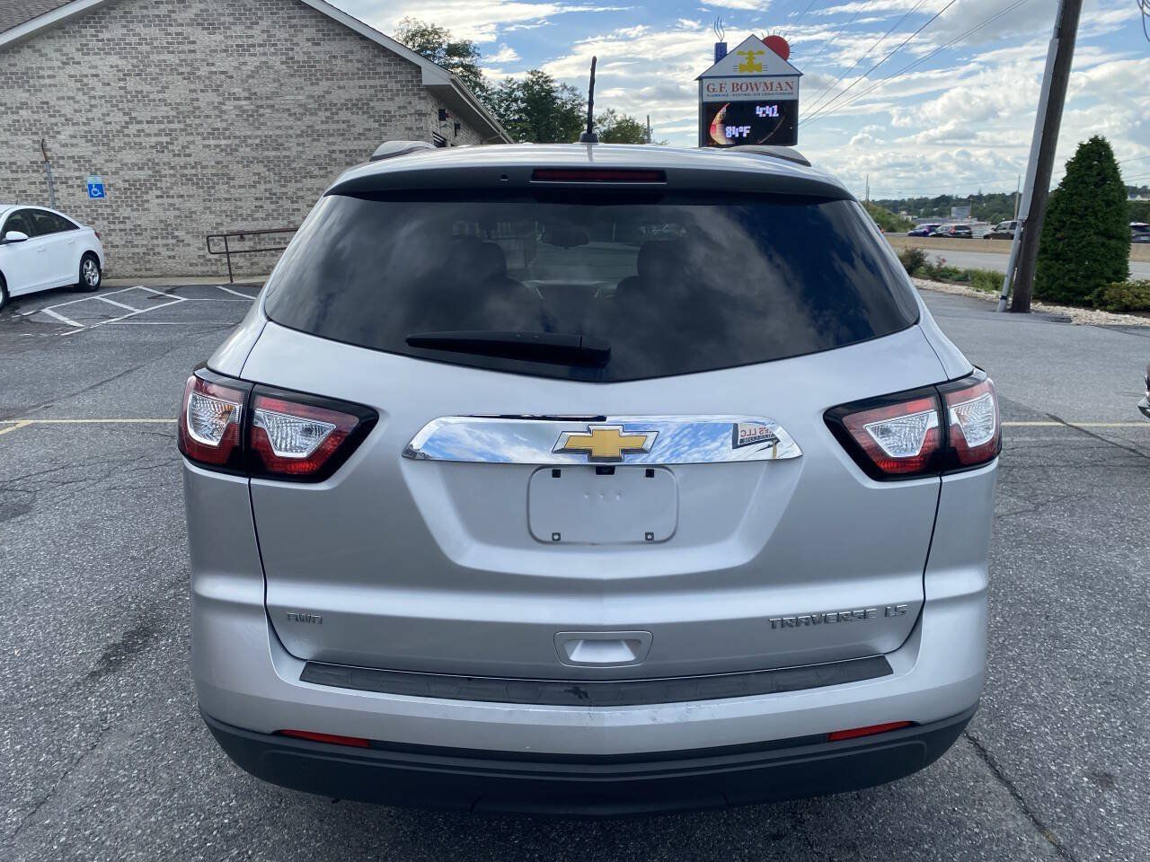 Used 2015 Chevrolet Traverse LS AWD/4WD image 6
