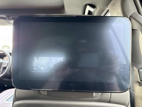 Used 2023 GMC Yukon Denali Ultimate AWD/4WD image 17