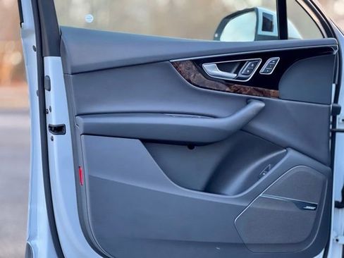 Used 2018 Audi Q7 3.0T Prestige w/ Prestige Package image 10