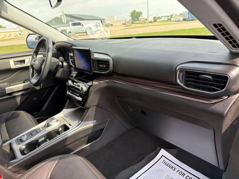 Used 2023 Ford Explorer Limited AWD/4WD image 37