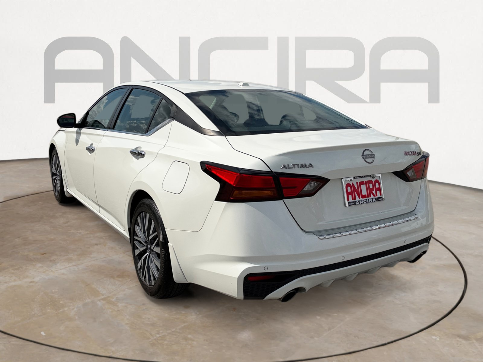 Used 2023 Nissan Altima 2.5 SV w/ SV Premium Package FWD image 8